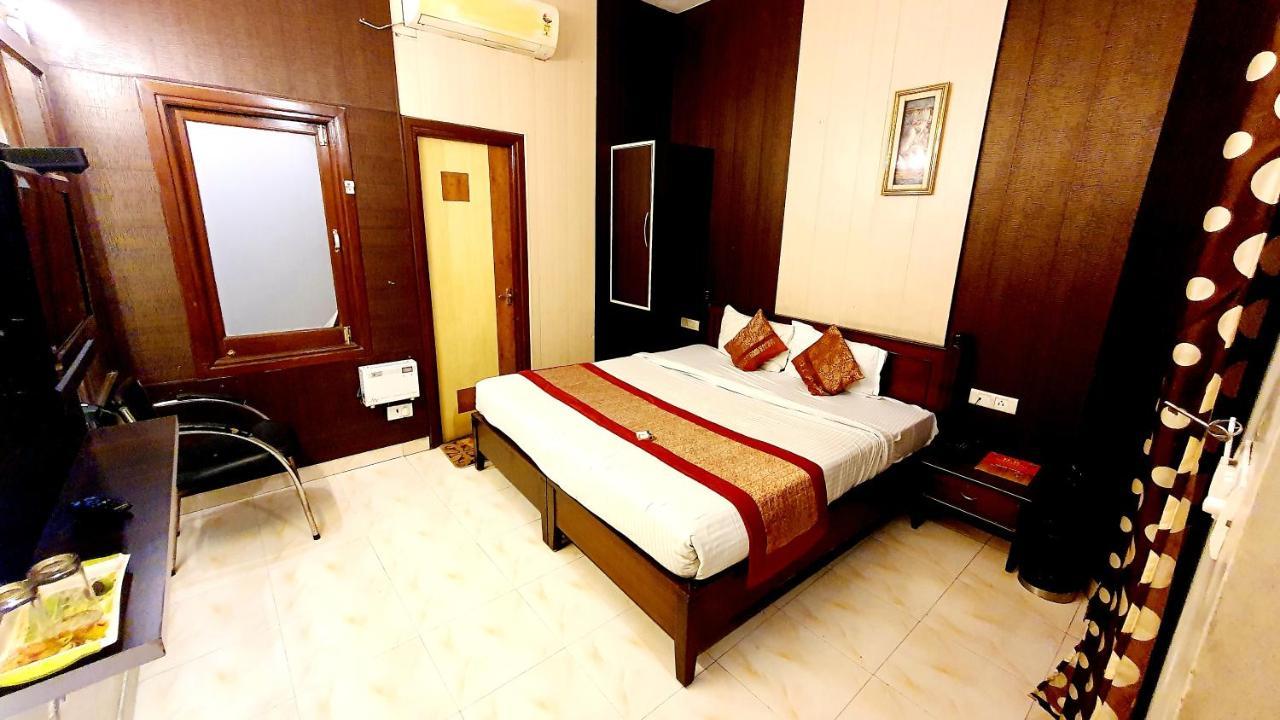Hotel Hk Continental Amritsar Exterior foto